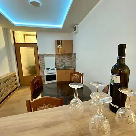 Apartman Studio * بال